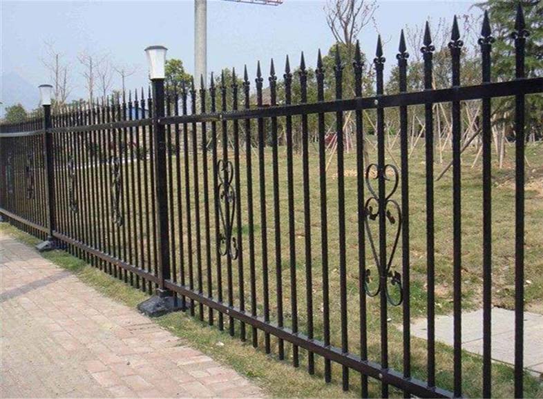 湖州鐵藝護(hù)欄